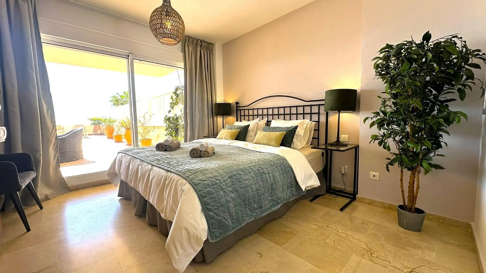 Apartments Bermuda Beach Эстепона